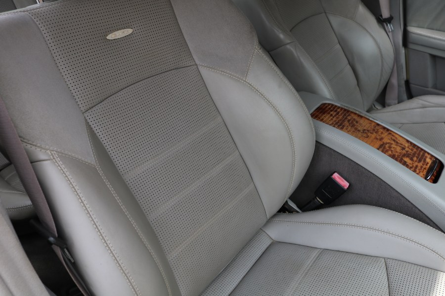 2003 Mercedes-Benz E-Class 4dr Sdn 5.0L, available for sale in Bristol, Connecticut | Dealmax Motors LLC. Bristol, Connecticut 2003 Mercedes-Benz E-Class 4dr Sdn 5.0L, available for sale in Bristol, Connecticut | Dealmax Motors LLC. Bristol, Connecticut