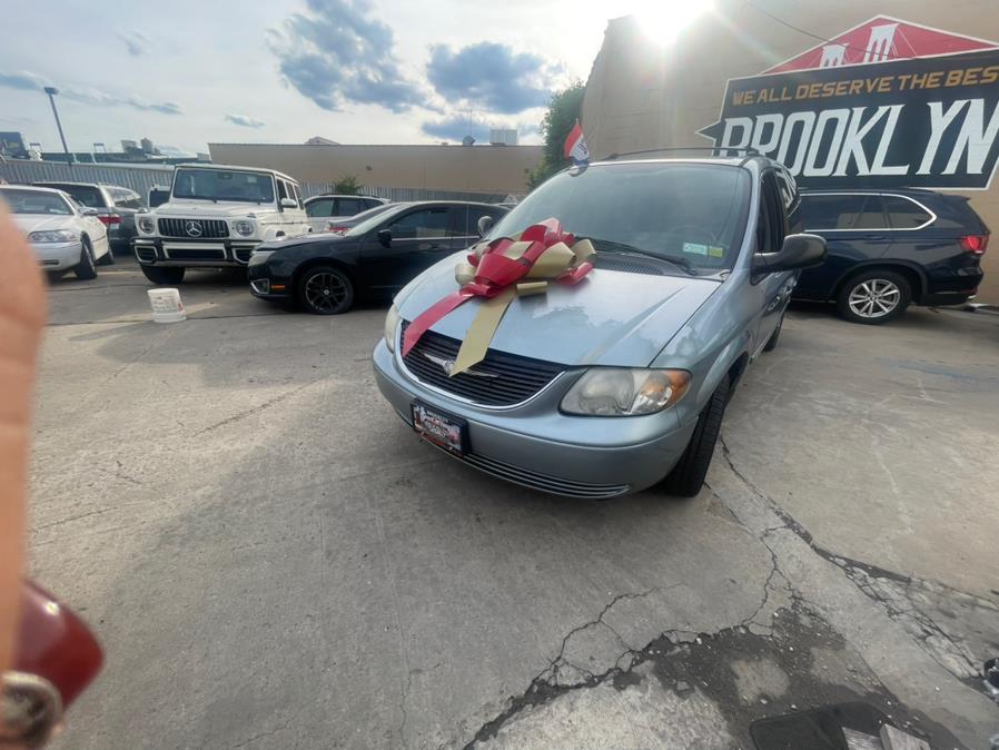 Used Chrysler Town & Country 4dr Touring FWD 2004 | Brooklyn Auto Mall LLC. Brooklyn, New York Used Chrysler Town & Country 4dr Touring FWD 2004 | Brooklyn Auto Mall LLC. Brooklyn, New York