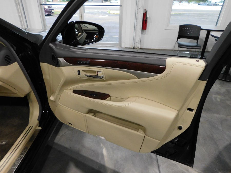 Used Lexus LS 460 4dr Sdn AWD 2013 | Auto Gallery. Lodi, New Jersey Used Lexus LS 460 4dr Sdn AWD 2013 | Auto Gallery. Lodi, New Jersey