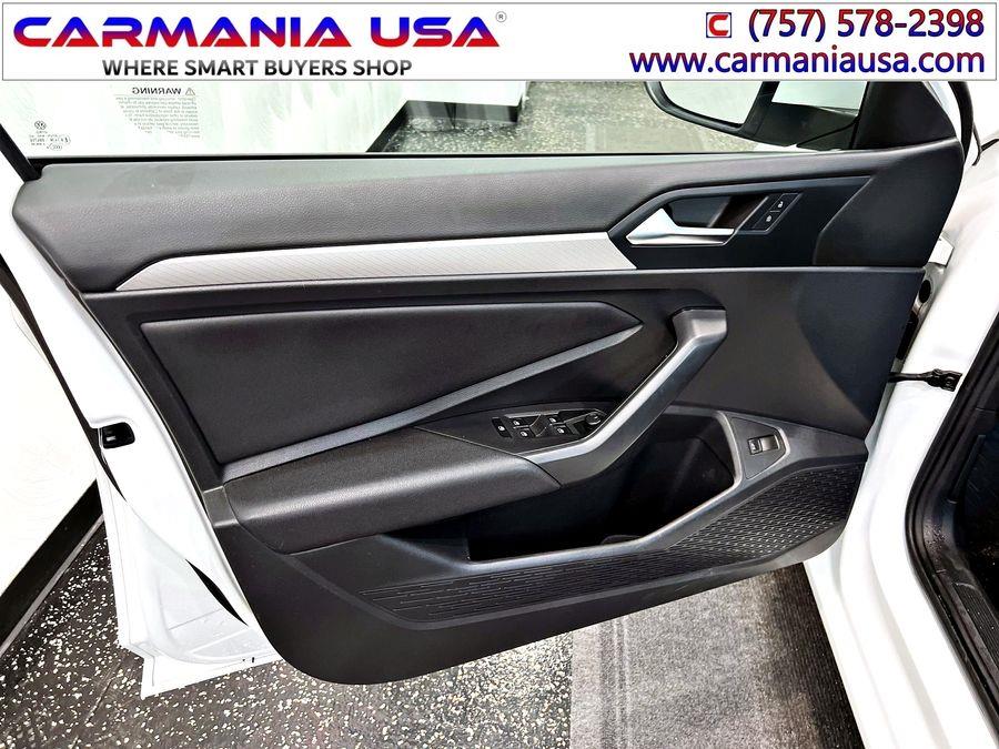 Used Volkswagen Jetta R-Line Auto w/SULEV 2019 | CARMANIA USA. Chesapeake, Virginia Used Volkswagen Jetta R-Line Auto w/SULEV 2019 | CARMANIA USA. Chesapeake, Virginia