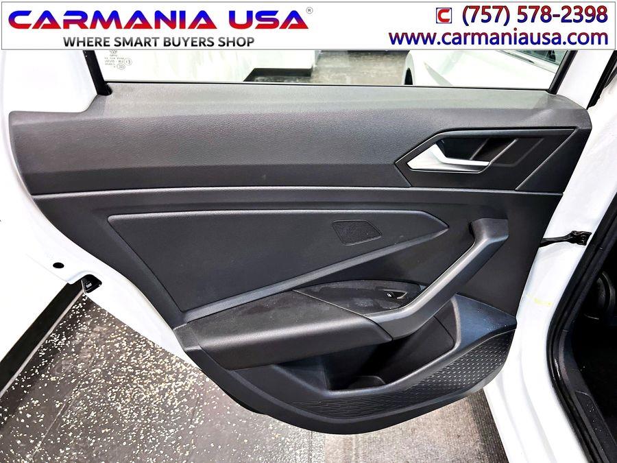 Used Volkswagen Jetta R-Line Auto w/SULEV 2019 | CARMANIA USA. Chesapeake, Virginia Used Volkswagen Jetta R-Line Auto w/SULEV 2019 | CARMANIA USA. Chesapeake, Virginia