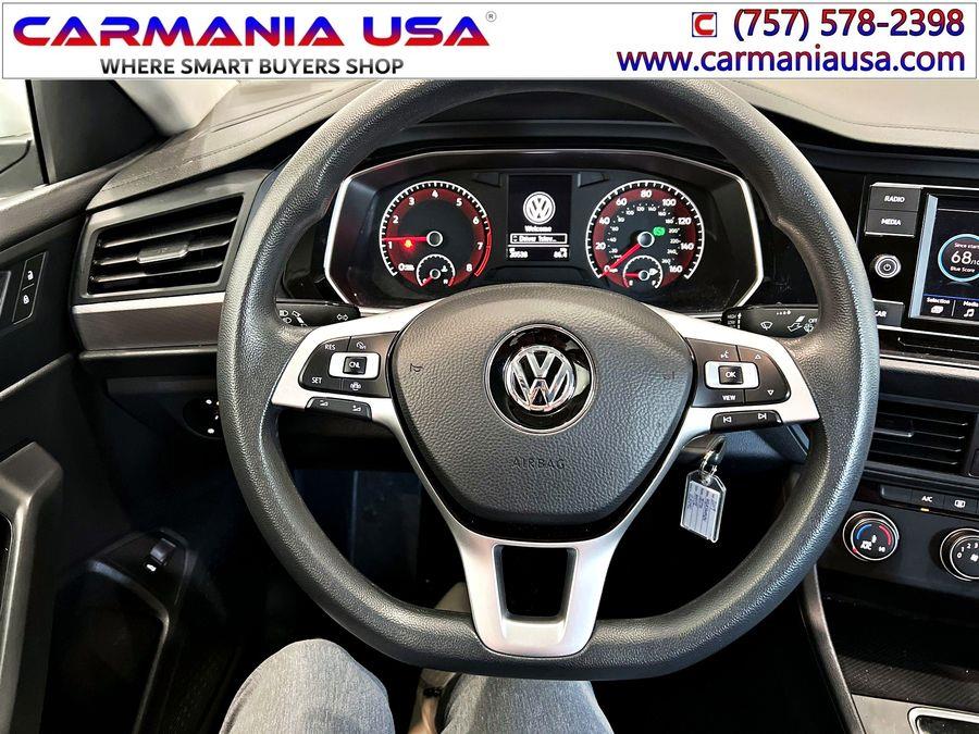 Used Volkswagen Jetta R-Line Auto w/SULEV 2019 | CARMANIA USA. Chesapeake, Virginia Used Volkswagen Jetta R-Line Auto w/SULEV 2019 | CARMANIA USA. Chesapeake, Virginia