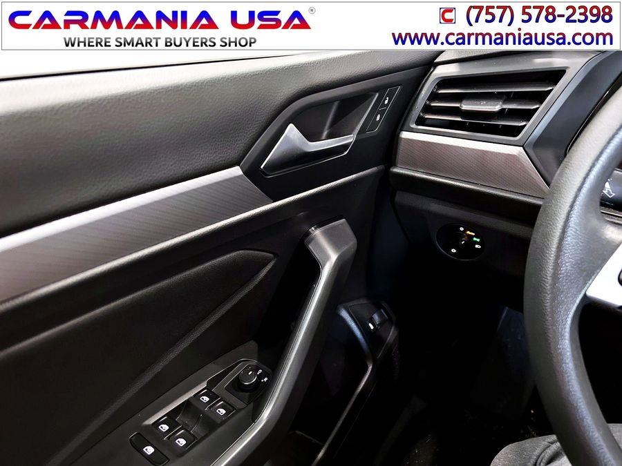 Used Volkswagen Jetta R-Line Auto w/SULEV 2019 | CARMANIA USA. Chesapeake, Virginia Used Volkswagen Jetta R-Line Auto w/SULEV 2019 | CARMANIA USA. Chesapeake, Virginia
