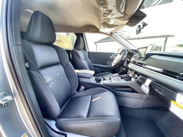 2022 Mitsubishi Outlander ES, available for sale in Great Neck, New York | Camy Cars. Great Neck, New York 2022 Mitsubishi Outlander ES, available for sale in Great Neck, New York | Camy Cars. Great Neck, New York
