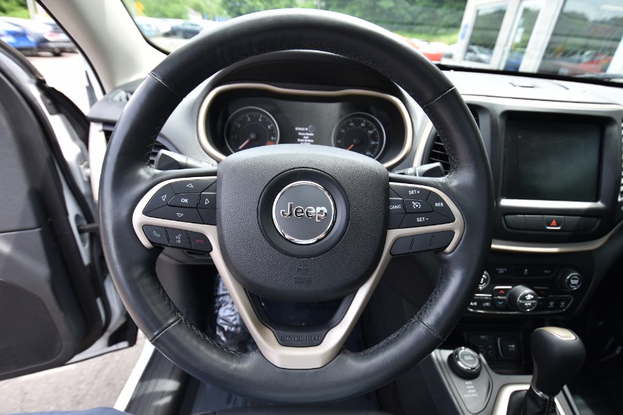 Used Jeep Cherokee 4WD 4dr Limited 2015 | Highline Car Connection. Waterbury, Connecticut Used Jeep Cherokee 4WD 4dr Limited 2015 | Highline Car Connection. Waterbury, Connecticut