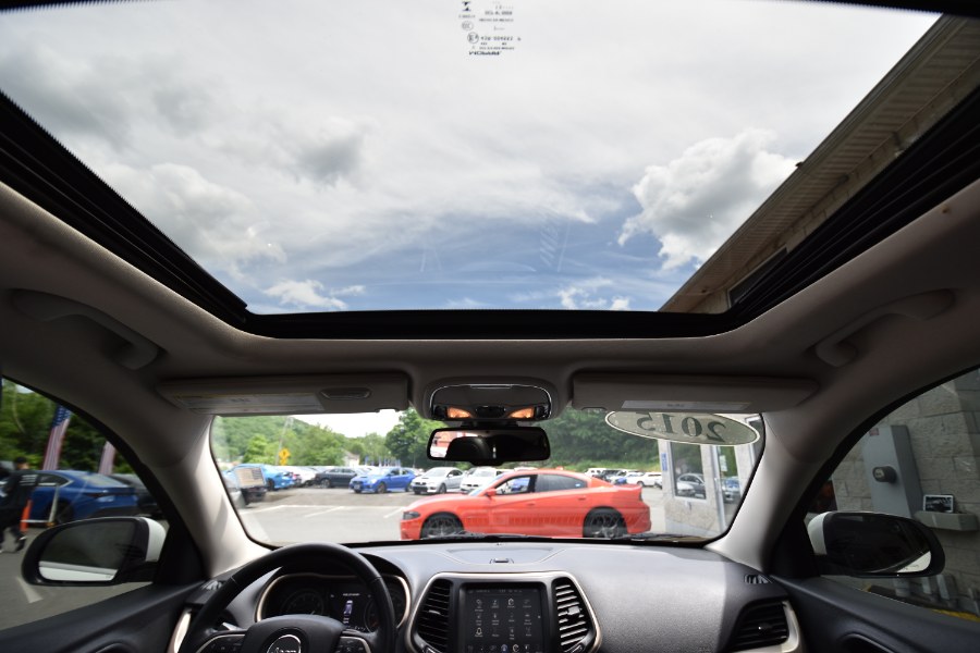 Used Jeep Cherokee 4WD 4dr Limited 2015 | Highline Car Connection. Waterbury, Connecticut Used Jeep Cherokee 4WD 4dr Limited 2015 | Highline Car Connection. Waterbury, Connecticut