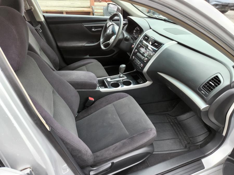 Used Nissan Altima 4dr Sdn I4 2.5 SL 2013 | SGM Auto Sales. West Babylon, New York Used Nissan Altima 4dr Sdn I4 2.5 SL 2013 | SGM Auto Sales. West Babylon, New York