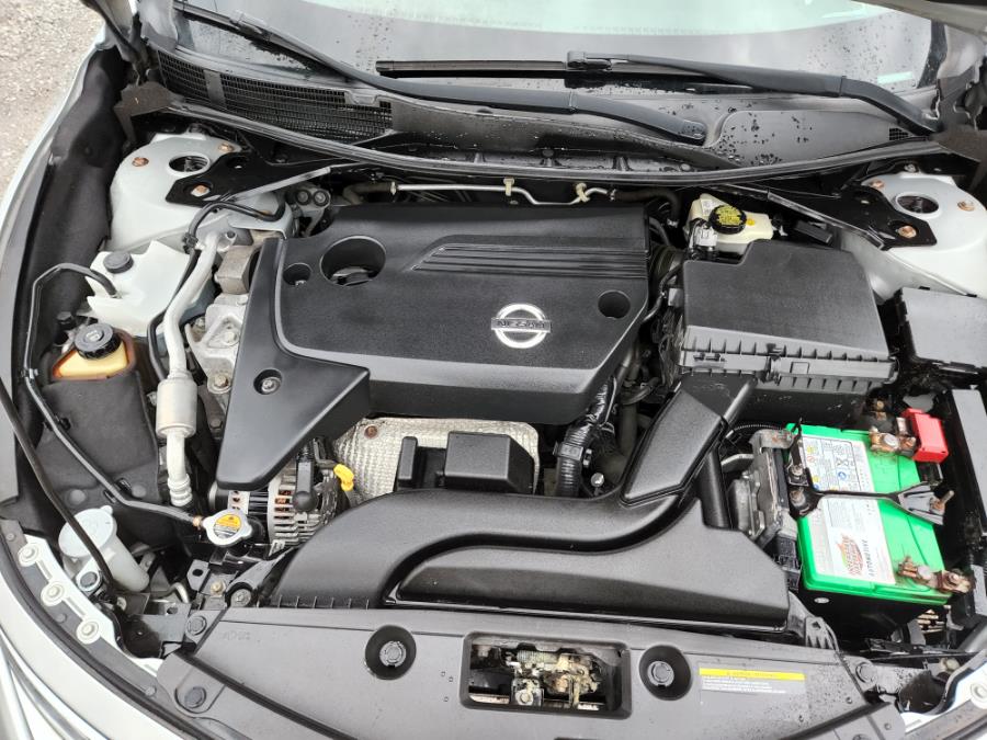 Used Nissan Altima 4dr Sdn I4 2.5 SL 2013 | SGM Auto Sales. West Babylon, New York Used Nissan Altima 4dr Sdn I4 2.5 SL 2013 | SGM Auto Sales. West Babylon, New York