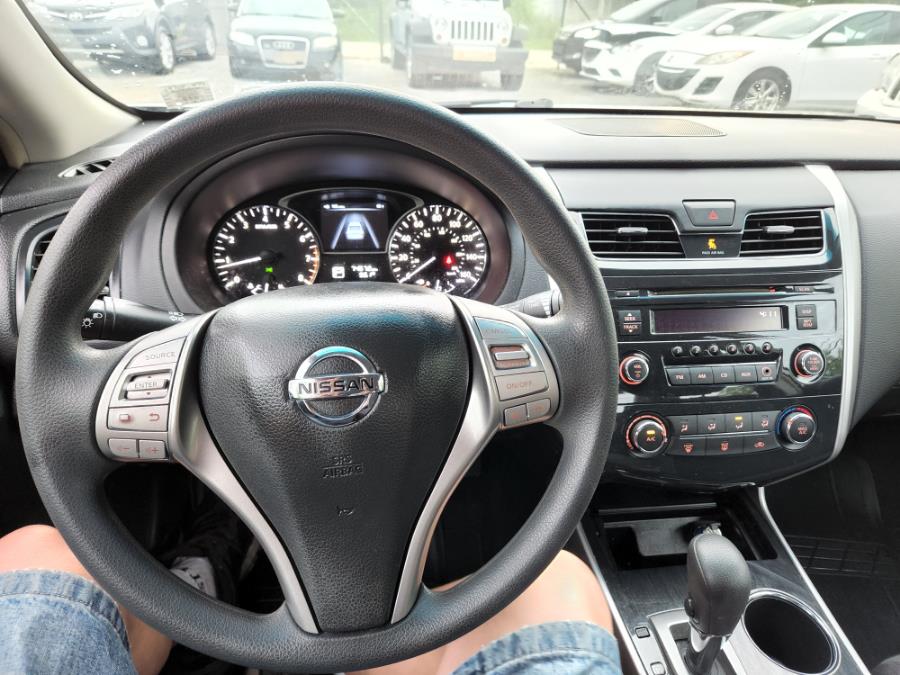 Used Nissan Altima 4dr Sdn I4 2.5 SL 2013 | SGM Auto Sales. West Babylon, New York Used Nissan Altima 4dr Sdn I4 2.5 SL 2013 | SGM Auto Sales. West Babylon, New York