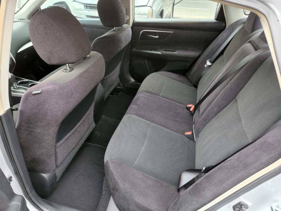 Used Nissan Altima 4dr Sdn I4 2.5 SL 2013 | SGM Auto Sales. West Babylon, New York Used Nissan Altima 4dr Sdn I4 2.5 SL 2013 | SGM Auto Sales. West Babylon, New York