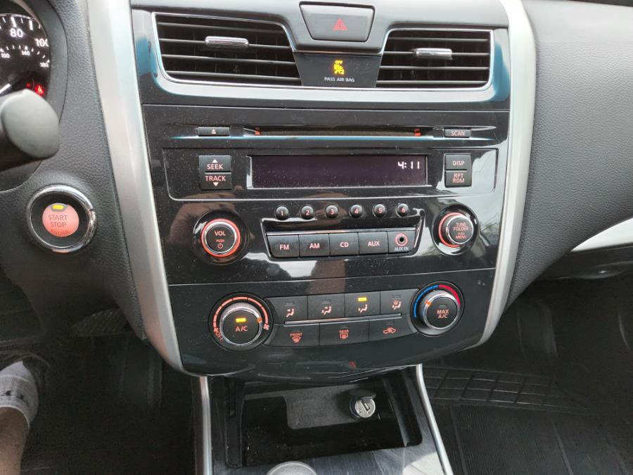 Used Nissan Altima 4dr Sdn I4 2.5 SL 2013 | SGM Auto Sales. West Babylon, New York Used Nissan Altima 4dr Sdn I4 2.5 SL 2013 | SGM Auto Sales. West Babylon, New York