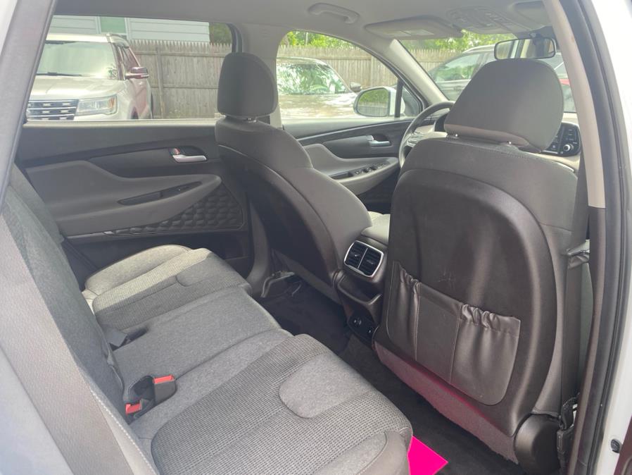 Used Hyundai Santa Fe SE 2.4L Auto FWD 2019 | Malkoon Motors. Agawam, Massachusetts Used Hyundai Santa Fe SE 2.4L Auto FWD 2019 | Malkoon Motors. Agawam, Massachusetts