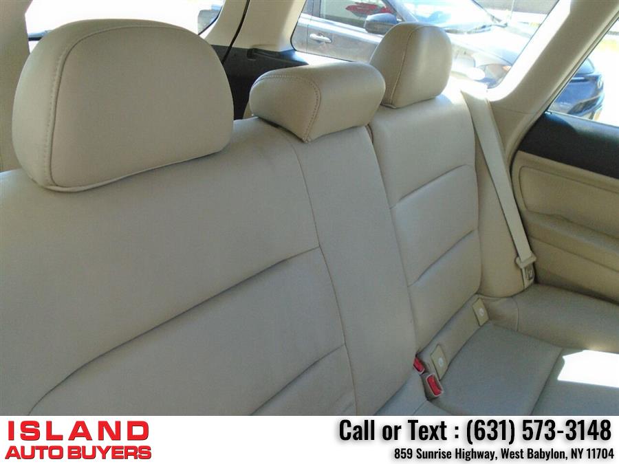 Used Subaru Outback 2.5i Limited AWD 4dr Wagon 2005 | Island Auto Buyers. West Babylon, New York Used Subaru Outback 2.5i Limited AWD 4dr Wagon 2005 | Island Auto Buyers. West Babylon, New York