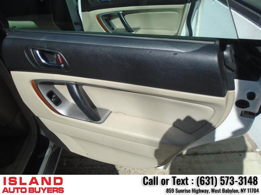 Used Subaru Outback 2.5i Limited AWD 4dr Wagon 2005 | Island Auto Buyers. West Babylon, New York Used Subaru Outback 2.5i Limited AWD 4dr Wagon 2005 | Island Auto Buyers. West Babylon, New York
