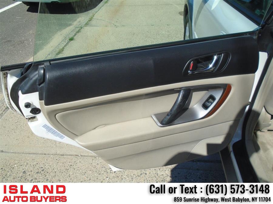 Used Subaru Outback 2.5i Limited AWD 4dr Wagon 2005 | Island Auto Buyers. West Babylon, New York Used Subaru Outback 2.5i Limited AWD 4dr Wagon 2005 | Island Auto Buyers. West Babylon, New York