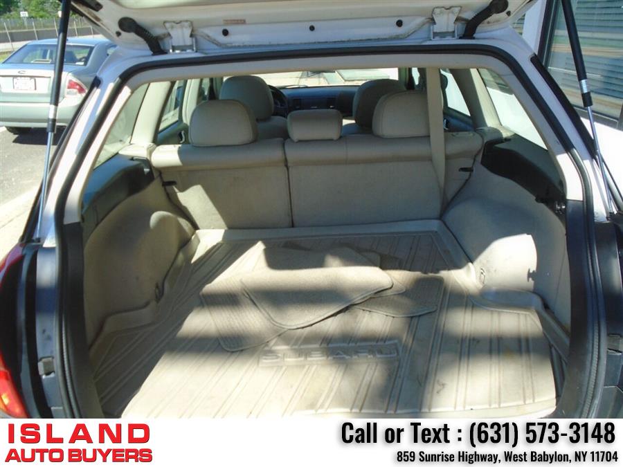 Used Subaru Outback 2.5i Limited AWD 4dr Wagon 2005 | Island Auto Buyers. West Babylon, New York Used Subaru Outback 2.5i Limited AWD 4dr Wagon 2005 | Island Auto Buyers. West Babylon, New York