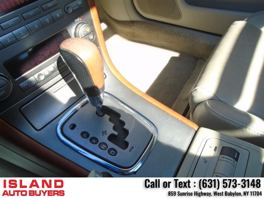 Used Subaru Outback 2.5i Limited AWD 4dr Wagon 2005 | Island Auto Buyers. West Babylon, New York Used Subaru Outback 2.5i Limited AWD 4dr Wagon 2005 | Island Auto Buyers. West Babylon, New York