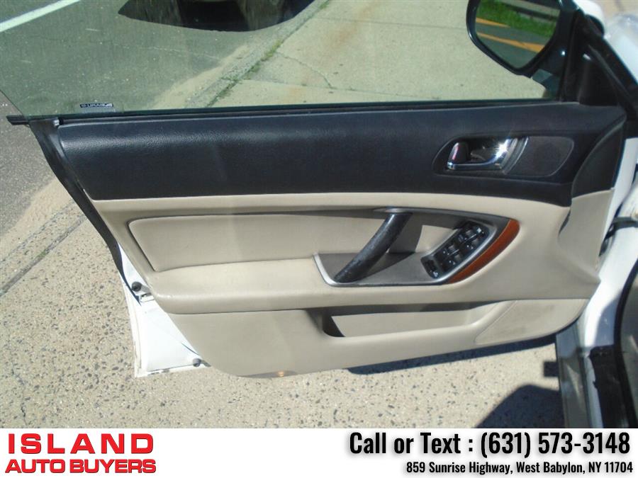 Used Subaru Outback 2.5i Limited AWD 4dr Wagon 2005 | Island Auto Buyers. West Babylon, New York Used Subaru Outback 2.5i Limited AWD 4dr Wagon 2005 | Island Auto Buyers. West Babylon, New York