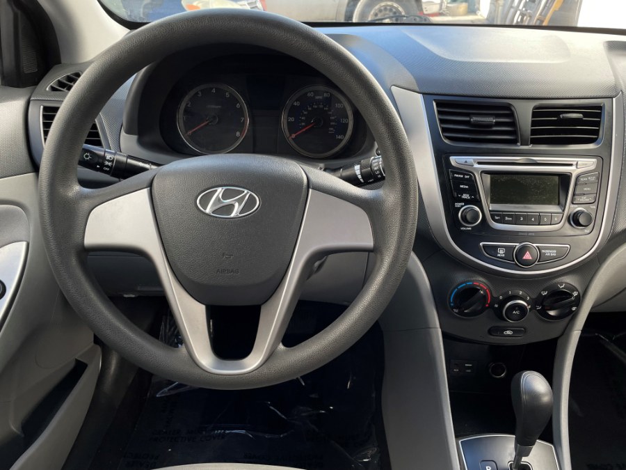 Used Hyundai Accent SE Sedan Auto 2017 | Green Light Auto. Corona, California Used Hyundai Accent SE Sedan Auto 2017 | Green Light Auto. Corona, California