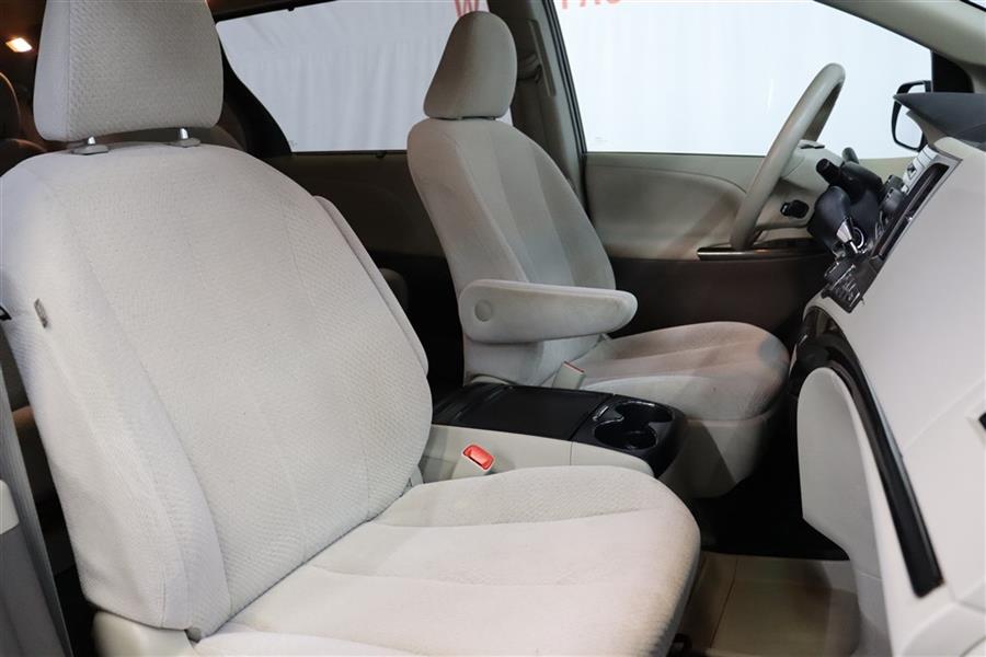Used Toyota Sienna LE 2013 | Fast Track Motors. Paterson, New Jersey Used Toyota Sienna LE 2013 | Fast Track Motors. Paterson, New Jersey