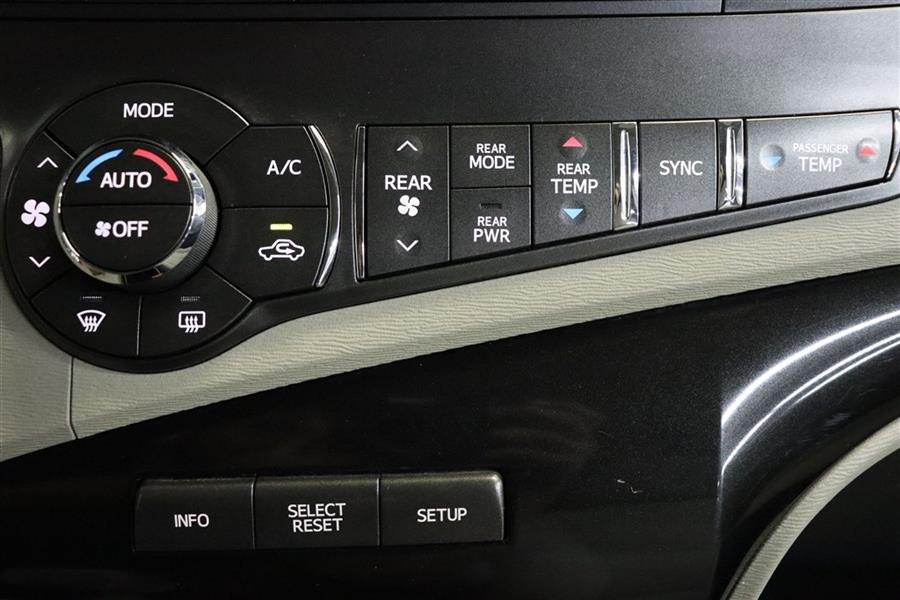 Used Toyota Sienna LE 2013 | Fast Track Motors. Paterson, New Jersey Used Toyota Sienna LE 2013 | Fast Track Motors. Paterson, New Jersey