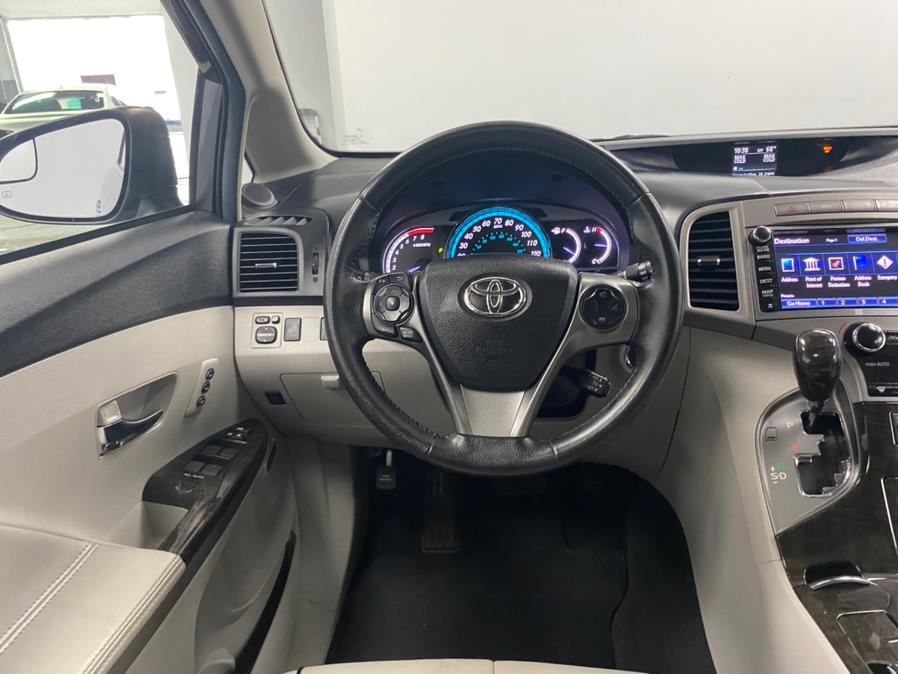 Used Toyota Venza 4dr Wgn V6 AWD Limited (Natl) 2014 | M Auto Group. Elizabeth, New Jersey Used Toyota Venza 4dr Wgn V6 AWD Limited (Natl) 2014 | M Auto Group. Elizabeth, New Jersey