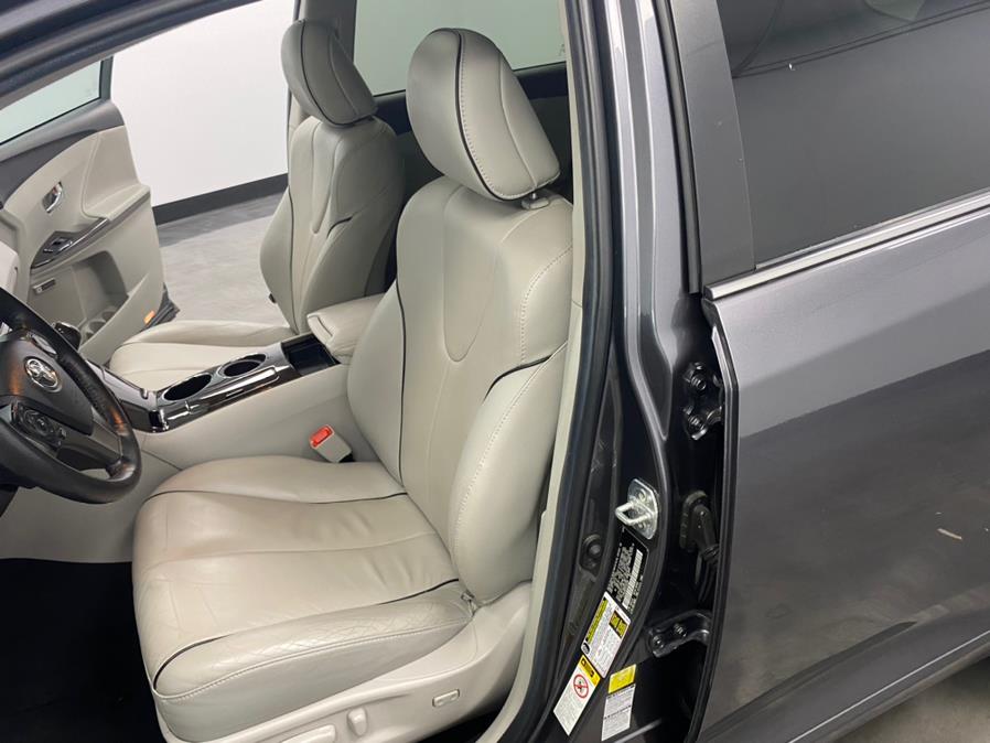 Used Toyota Venza 4dr Wgn V6 AWD Limited (Natl) 2014 | M Auto Group. Elizabeth, New Jersey Used Toyota Venza 4dr Wgn V6 AWD Limited (Natl) 2014 | M Auto Group. Elizabeth, New Jersey