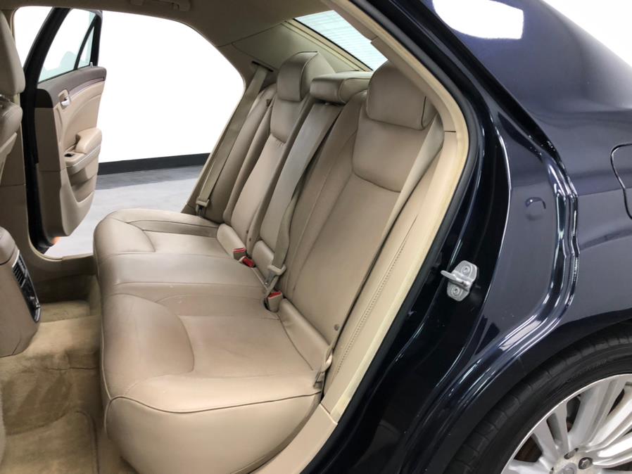 Used Chrysler 300 4dr Sdn Limited RWD 2011 | M Auto Group. Elizabeth, New Jersey Used Chrysler 300 4dr Sdn Limited RWD 2011 | M Auto Group. Elizabeth, New Jersey
