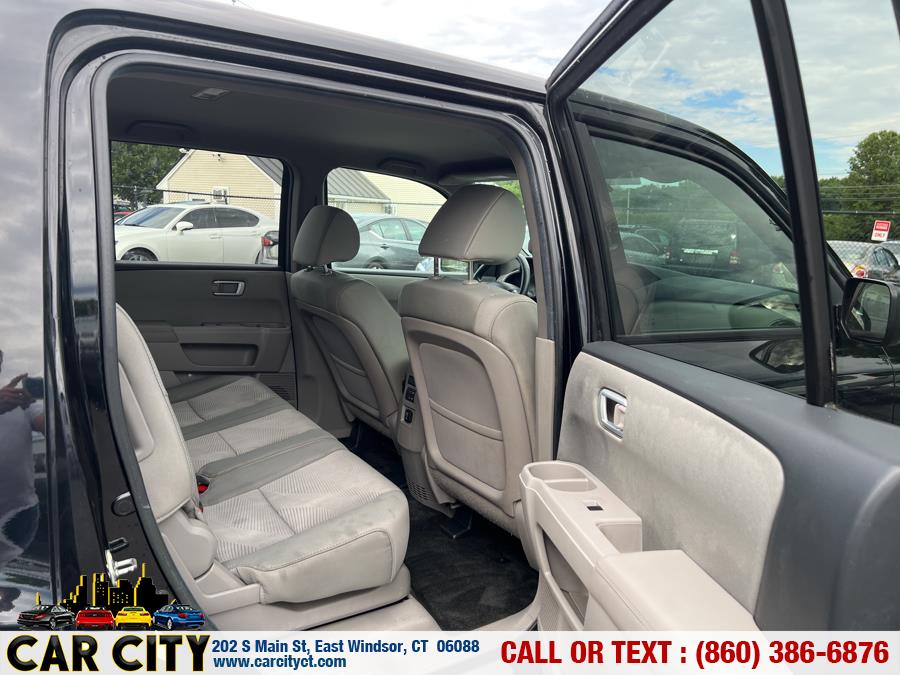 2013 Honda Pilot 4WD 4dr LX, available for sale in East Windsor, Connecticut | Car City LLC. East Windsor, Connecticut 2013 Honda Pilot 4WD 4dr LX, available for sale in East Windsor, Connecticut | Car City LLC. East Windsor, Connecticut