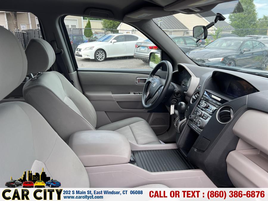 2013 Honda Pilot 4WD 4dr LX, available for sale in East Windsor, Connecticut | Car City LLC. East Windsor, Connecticut 2013 Honda Pilot 4WD 4dr LX, available for sale in East Windsor, Connecticut | Car City LLC. East Windsor, Connecticut