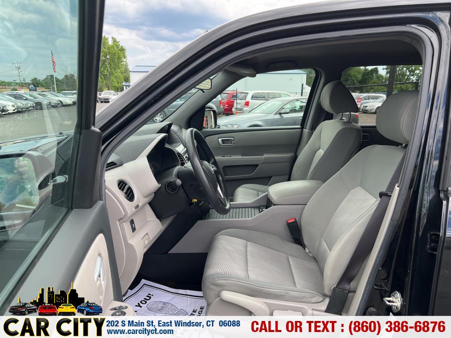 2013 Honda Pilot 4WD 4dr LX, available for sale in East Windsor, Connecticut | Car City LLC. East Windsor, Connecticut 2013 Honda Pilot 4WD 4dr LX, available for sale in East Windsor, Connecticut | Car City LLC. East Windsor, Connecticut