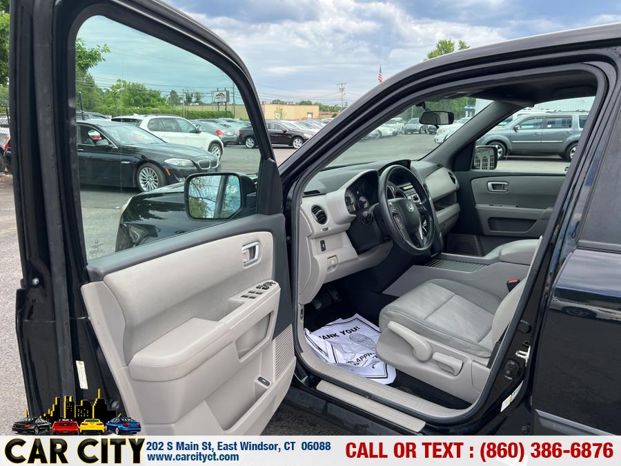 2013 Honda Pilot 4WD 4dr LX, available for sale in East Windsor, Connecticut | Car City LLC. East Windsor, Connecticut 2013 Honda Pilot 4WD 4dr LX, available for sale in East Windsor, Connecticut | Car City LLC. East Windsor, Connecticut