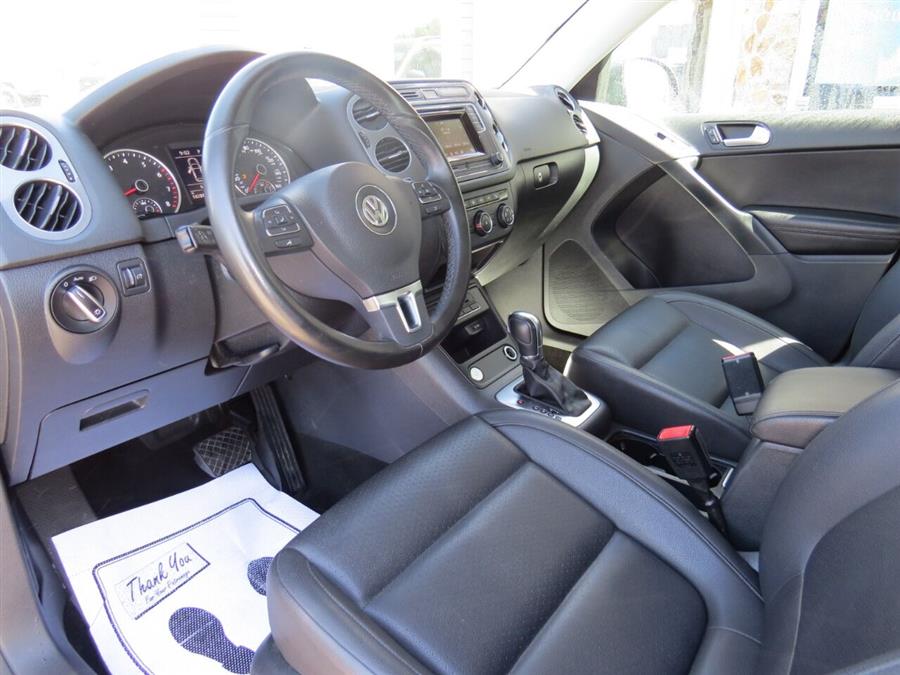Used Volkswagen Tiguan 2.0T S 4dr SUV 2016 | Lake City Exports Inc. Auburn, Maine Used Volkswagen Tiguan 2.0T S 4dr SUV 2016 | Lake City Exports Inc. Auburn, Maine