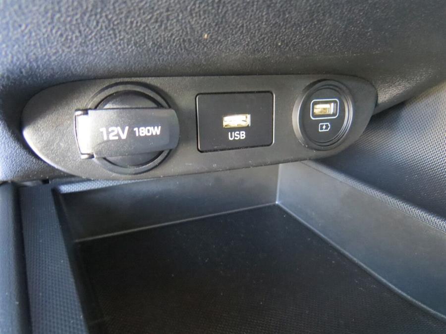 Used Hyundai Elantra SE 4dr Sedan 2021 | Lake City Exports Inc. Auburn, Maine Used Hyundai Elantra SE 4dr Sedan 2021 | Lake City Exports Inc. Auburn, Maine