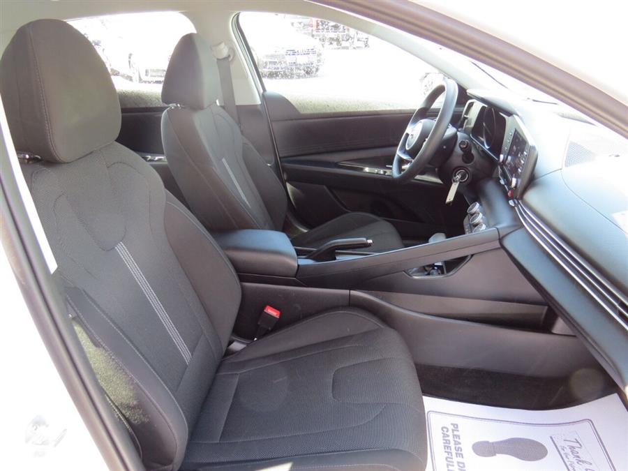 Used Hyundai Elantra SE 4dr Sedan 2021 | Lake City Exports Inc. Auburn, Maine Used Hyundai Elantra SE 4dr Sedan 2021 | Lake City Exports Inc. Auburn, Maine