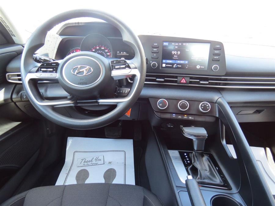 Used Hyundai Elantra SE 4dr Sedan 2021 | Lake City Exports Inc. Auburn, Maine Used Hyundai Elantra SE 4dr Sedan 2021 | Lake City Exports Inc. Auburn, Maine
