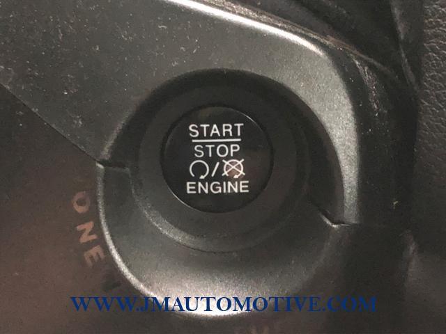 Used Jeep Renegade Sport 4x4 2017 | J&M Automotive Sls&Svc LLC. Naugatuck, Connecticut Used Jeep Renegade Sport 4x4 2017 | J&M Automotive Sls&Svc LLC. Naugatuck, Connecticut