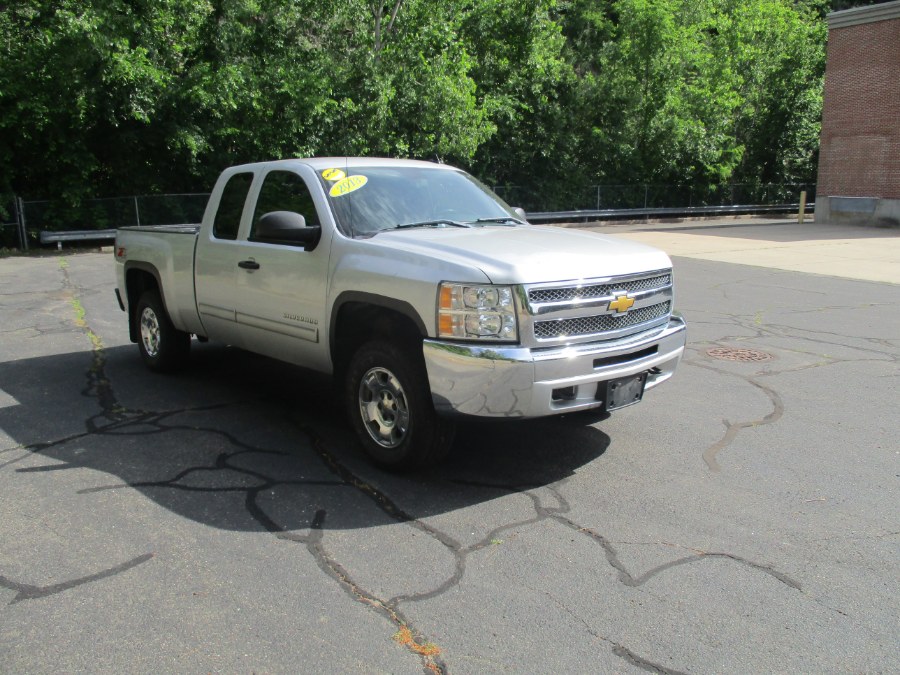 Used Chevrolet Silverado 1500 4WD Ext Cab 143.5" LT 2013 | Universal Motors LLC. New Britain, Connecticut Used Chevrolet Silverado 1500 4WD Ext Cab 143.5" LT 2013 | Universal Motors LLC. New Britain, Connecticut