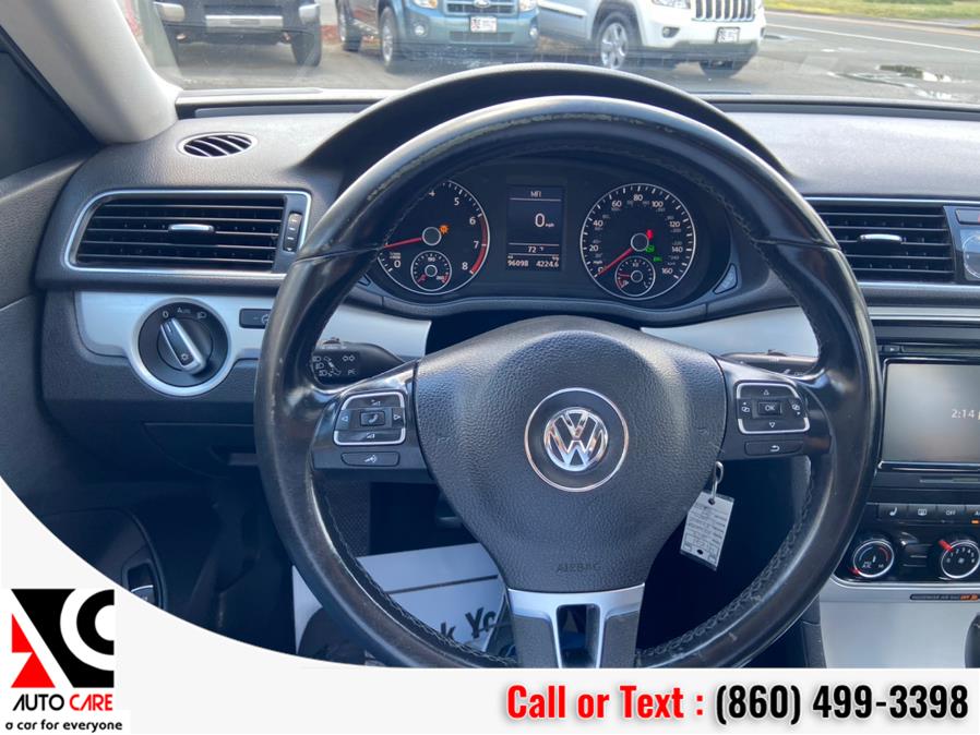 2013 Volkswagen Passat 4dr Sdn 2.5L Auto SE w/Sunroof PZEV, available for sale in Vernon , Connecticut | Auto Care Motors. Vernon , Connecticut 2013 Volkswagen Passat 4dr Sdn 2.5L Auto SE w/Sunroof PZEV, available for sale in Vernon , Connecticut | Auto Care Motors. Vernon , Connecticut