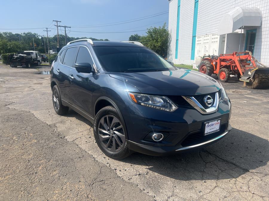 Used Nissan Rogue AWD 4dr SL 2016 | Dealertown Auto Wholesalers. Milford, Connecticut