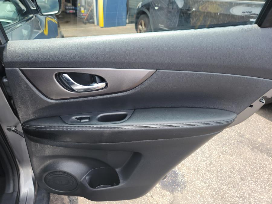 Used Nissan Rogue AWD 4dr S 2016 | Eugen's Auto Sales & Repairs. Philadelphia, Pennsylvania Used Nissan Rogue AWD 4dr S 2016 | Eugen's Auto Sales & Repairs. Philadelphia, Pennsylvania