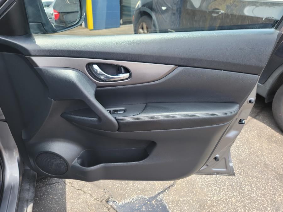 Used Nissan Rogue AWD 4dr S 2016 | Eugen's Auto Sales & Repairs. Philadelphia, Pennsylvania Used Nissan Rogue AWD 4dr S 2016 | Eugen's Auto Sales & Repairs. Philadelphia, Pennsylvania