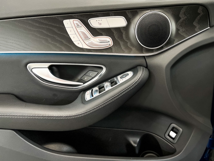 Used Mercedes-Benz C-Class C 300 4MATIC Sedan 2018 | Luxury Motor Club. Franklin Square, New York Used Mercedes-Benz C-Class C 300 4MATIC Sedan 2018 | Luxury Motor Club. Franklin Square, New York