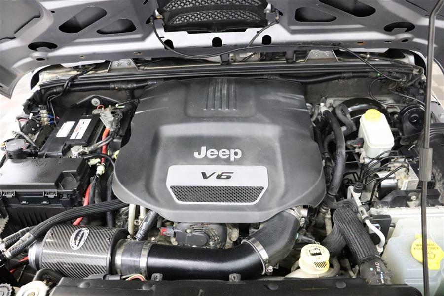 2014 Jeep Wrangler Unlimited RUBICON, available for sale in Paterson, New Jersey | Fast Track Motors. Paterson, New Jersey 2014 Jeep Wrangler Unlimited RUBICON, available for sale in Paterson, New Jersey | Fast Track Motors. Paterson, New Jersey