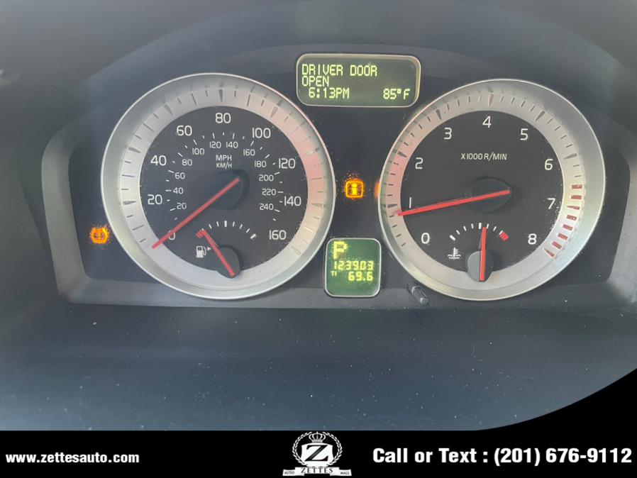 Used Volvo C70 2dr Conv Auto 2011 | Zettes Auto Mall. Jersey City, New Jersey Used Volvo C70 2dr Conv Auto 2011 | Zettes Auto Mall. Jersey City, New Jersey