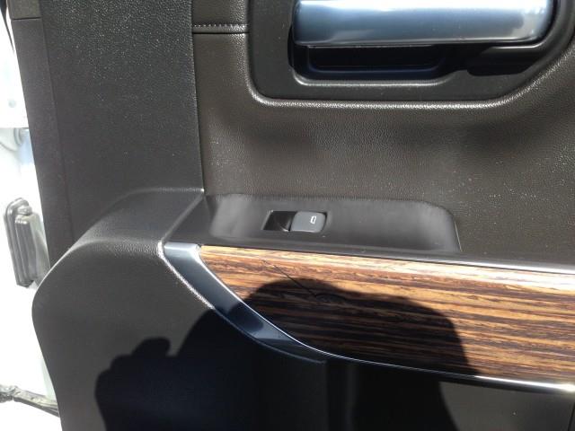2019 Chevrolet Silverado 1500 High Country 4WD w/ Navi & 360cam, available for sale in Maple Shade, New Jersey | Car Revolution. Maple Shade, New Jersey 2019 Chevrolet Silverado 1500 High Country 4WD w/ Navi & 360cam, available for sale in Maple Shade, New Jersey | Car Revolution. Maple Shade, New Jersey