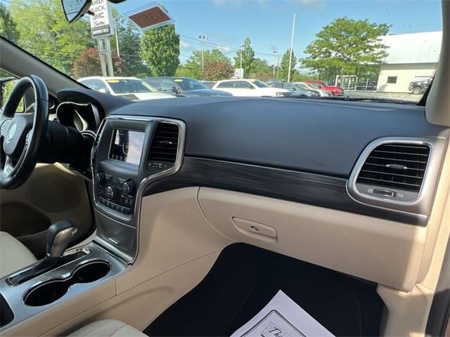 Used Jeep Grand Cherokee Laredo E 2019 | Sullivan Automotive Group. Avon, Connecticut