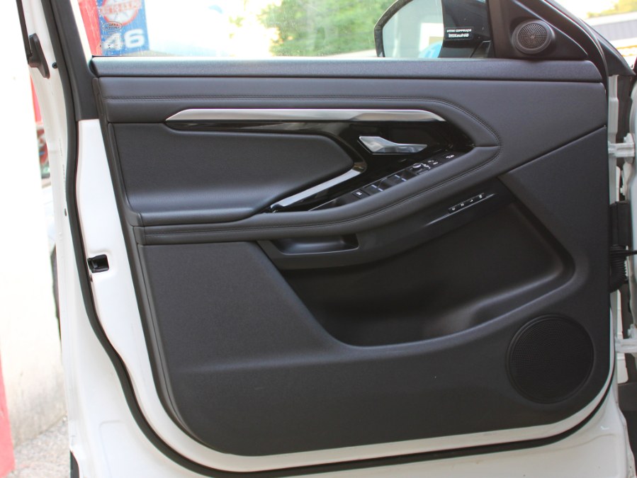 Used Land Rover Range Rover Evoque SE 2020 | Auto Expo Ent Inc.. Great Neck, New York Used Land Rover Range Rover Evoque SE 2020 | Auto Expo Ent Inc.. Great Neck, New York