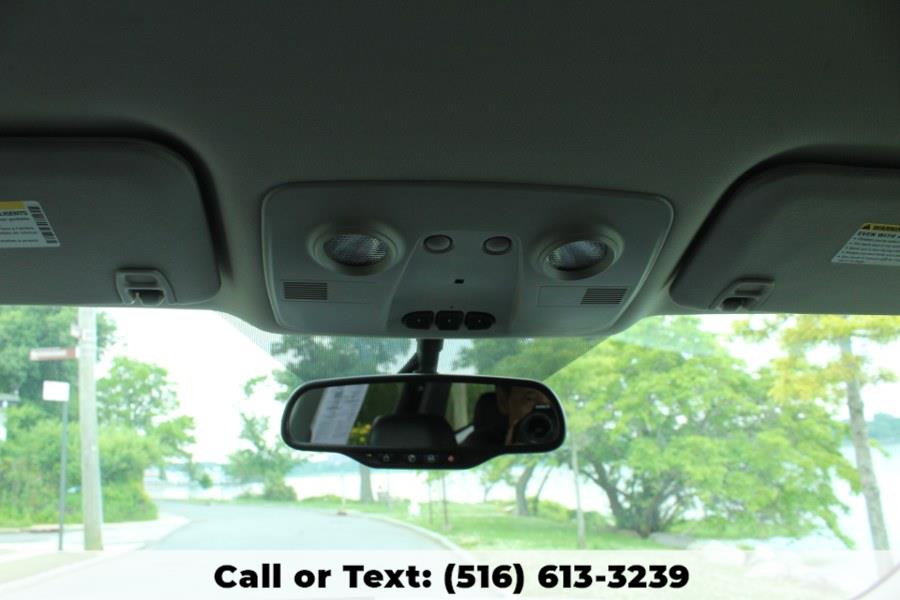 2012 Chevrolet Traverse AWD 4dr LT w/2LT, available for sale in Great Neck, New York | Great Neck Car Buyers & Sellers. Great Neck, New York 2012 Chevrolet Traverse AWD 4dr LT w/2LT, available for sale in Great Neck, New York | Great Neck Car Buyers & Sellers. Great Neck, New York
