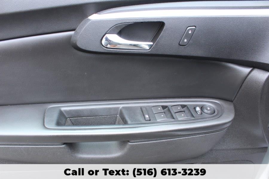 2012 Chevrolet Traverse AWD 4dr LT w/2LT, available for sale in Great Neck, New York | Great Neck Car Buyers & Sellers. Great Neck, New York 2012 Chevrolet Traverse AWD 4dr LT w/2LT, available for sale in Great Neck, New York | Great Neck Car Buyers & Sellers. Great Neck, New York